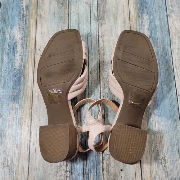 LC Lauren Conrad Sandals. - Picture 3 of 10